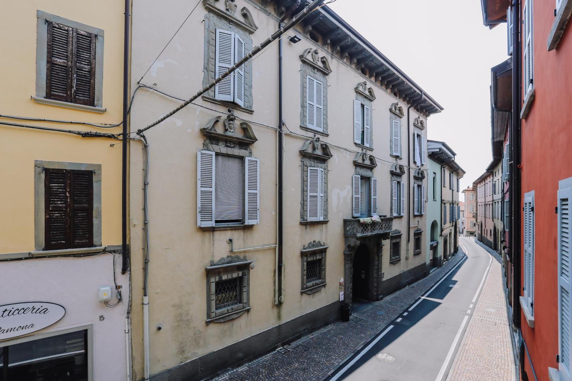 Apartamento Flat Mazzini 6 Alzano Lombardo Exterior foto