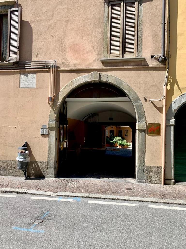 Apartamento Flat Mazzini 6 Alzano Lombardo Exterior foto